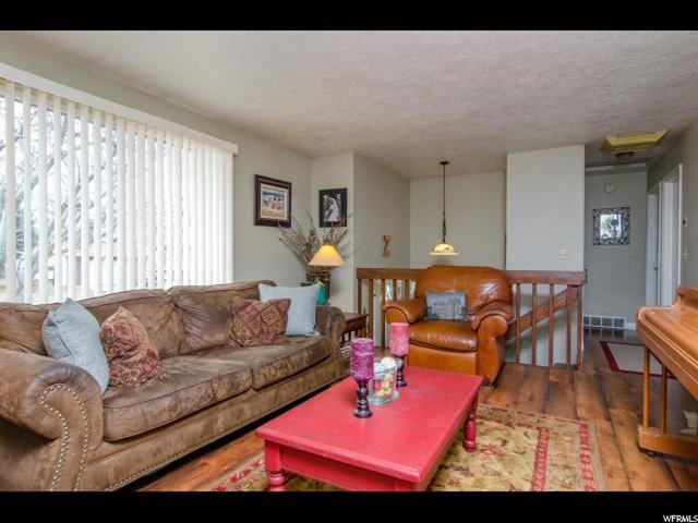 951 S 200 E, Layton, UT 84041 — photo 2