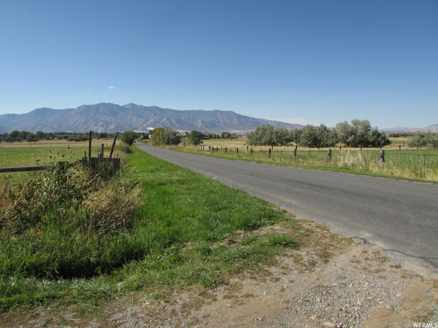 530 E 300 N #2, Hyrum, UT 84319 — photo 2