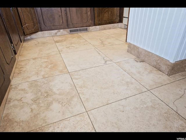 5762 S Hansen Cir E, Murray, UT 84107 — photo 7