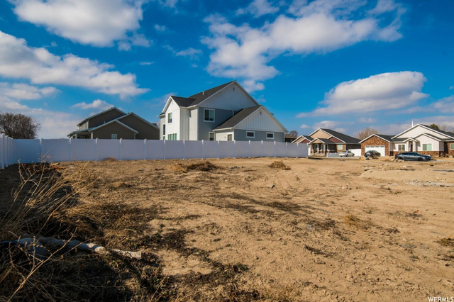 652 W 800 N #108, Clinton, UT 84015 — photo 11