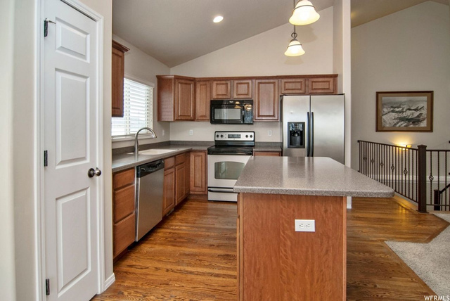 1458 N 2340 W, Clinton, UT 84015 — photo 4