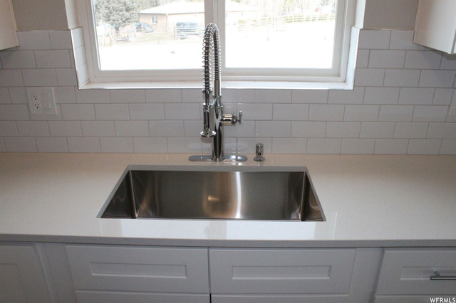 1389 E Lexington Dr, Sandy, UT 84092 — photo 5