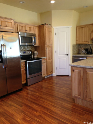 370 E 2591 N, North Logan, UT 84341 — photo 10