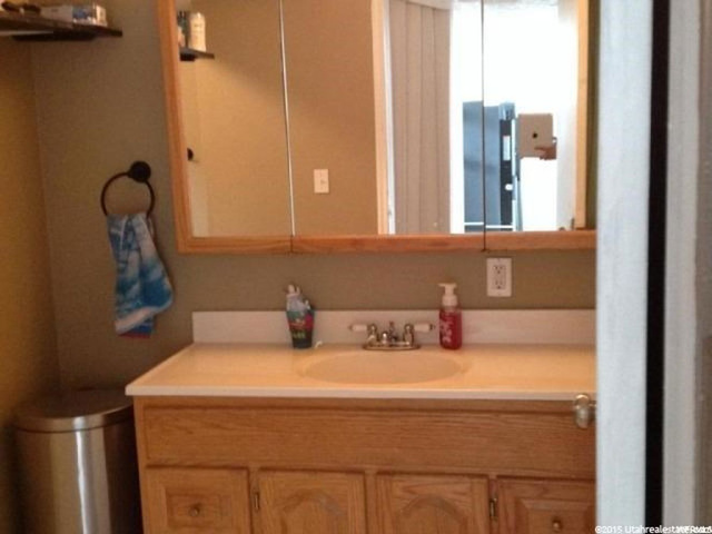 710 E Canyon View Dr S, Hyrum, UT 84319 — photo 9