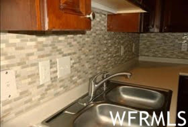 1702 N Pages Place Dr, Bountiful, UT 84010 — photo 5