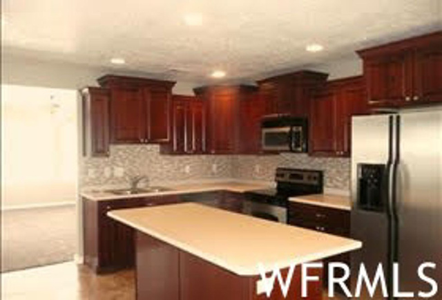 1702 N Pages Place Dr, Bountiful, UT 84010 — photo 4