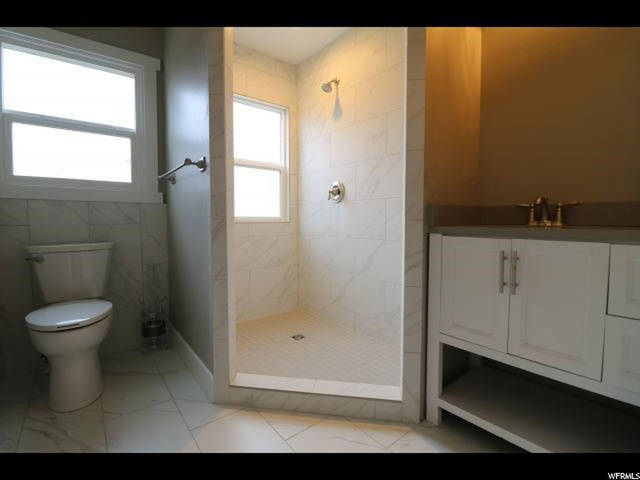 276 E Vine St, Murray, UT 84107 — photo 8
