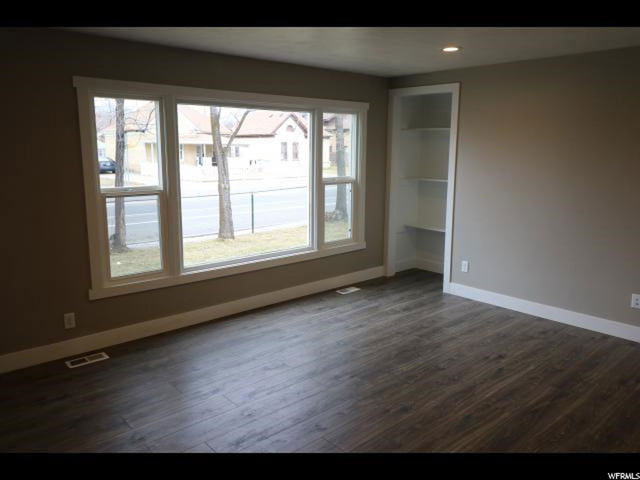 276 E Vine St, Murray, UT 84107 — photo 4