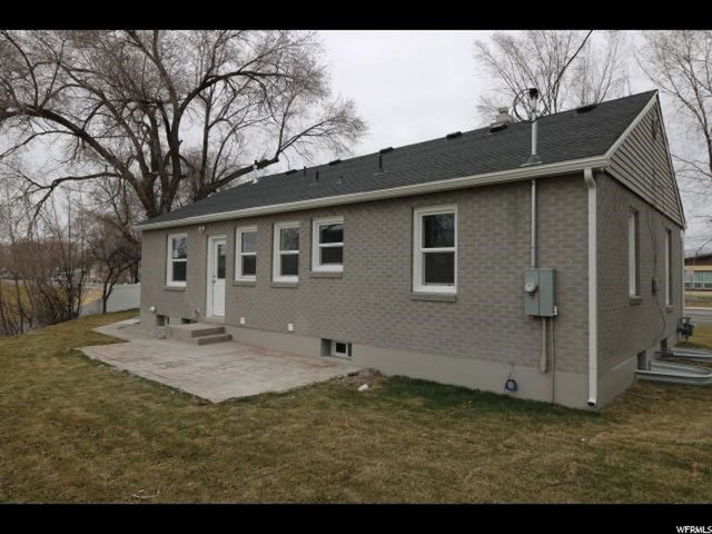 276 E Vine St, Murray, UT 84107 — photo 2