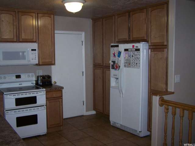 446 S Flint St, Layton, UT 84041 — photo 4