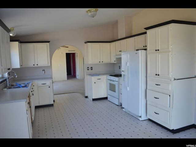 1490 E 3500 S, Vernal, UT 84078 — photo 4