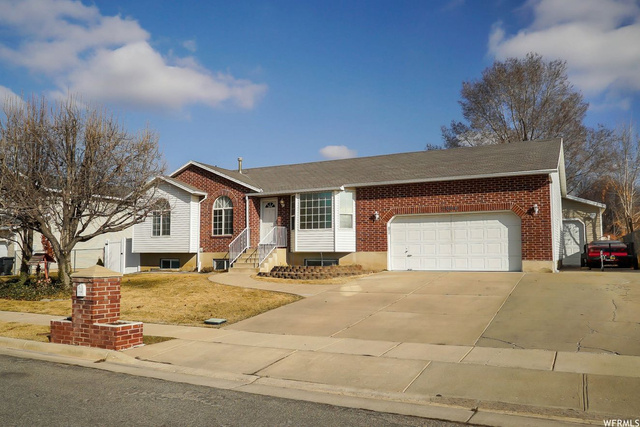 2068 N 1350 W, Clinton, UT 84015 — photo 2