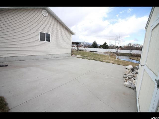 953 Meadowbrook Dr, Logan, UT 84321 — photo 5