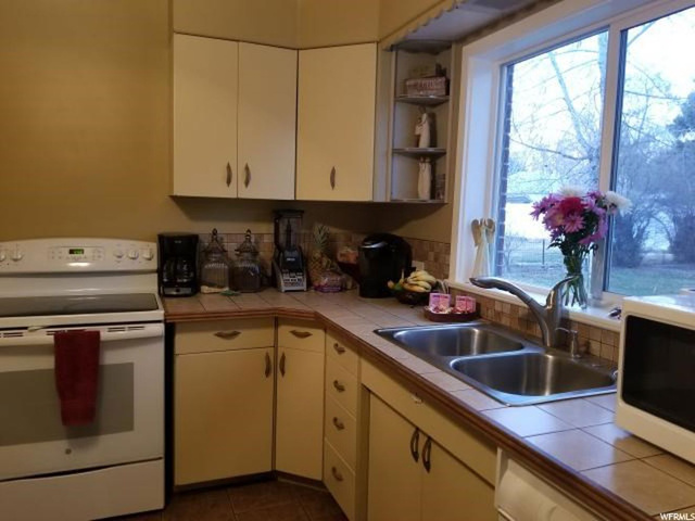 271 W Glen Pl, Layton, UT 84041 — photo 5