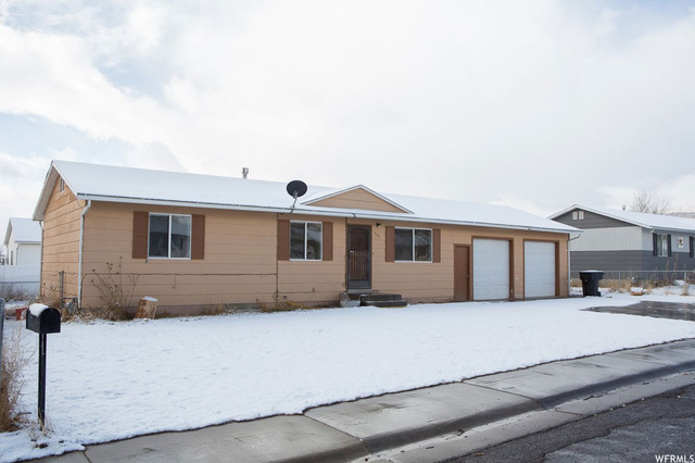 655 W 1050 S, Richfield, UT 84701 — photo 2