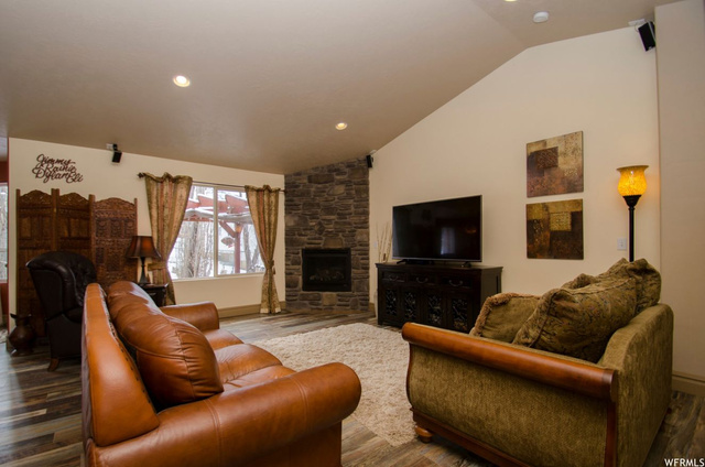 1123 E Benchview Dr N, Ogden, UT 84404 — photo 2