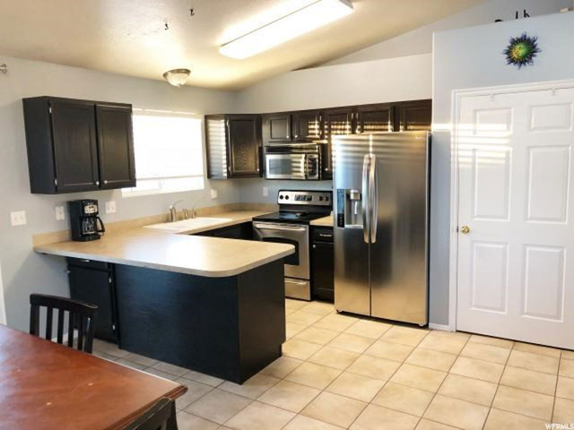 1669 N 2475 W, Clinton, UT 84015 — photo 3