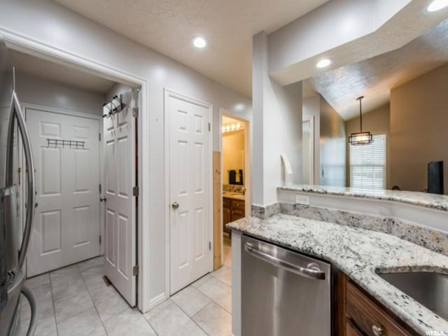 257 W 925 N, Bountiful, UT 84010 — photo 10