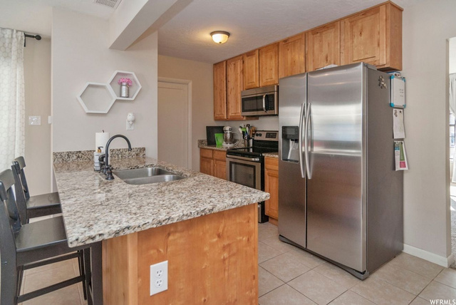76 W 1900 N, Sunset, UT 84015 — photo 9