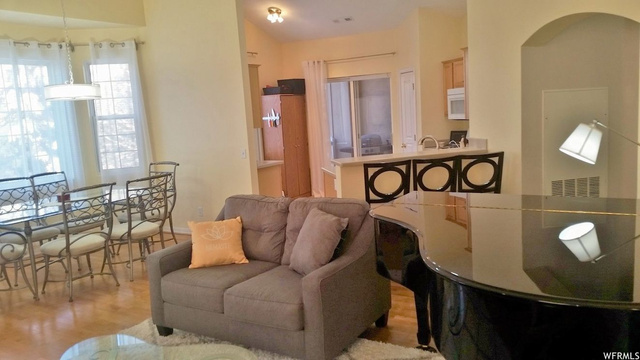 964 Courtyard Ln, Centerville, UT 84014 — photo 4