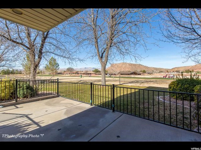 1012 W Bloomington Dr S, Bloomington, UT 84790 — photo 3