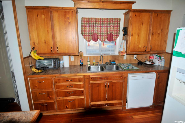 98 S 100 E, Gunnison, UT 84634 — photo 8