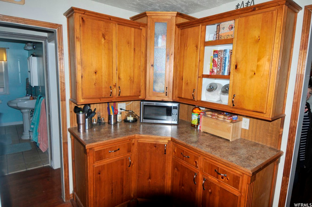 98 S 100 E, Gunnison, UT 84634 — photo 6