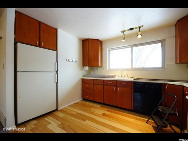 4770 S Meadowview Rd E, Murray, UT 84107 — photo 7