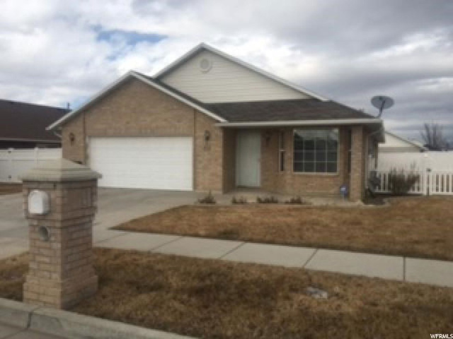 918 W 1680 N, Clinton, UT 84015 — photo 2