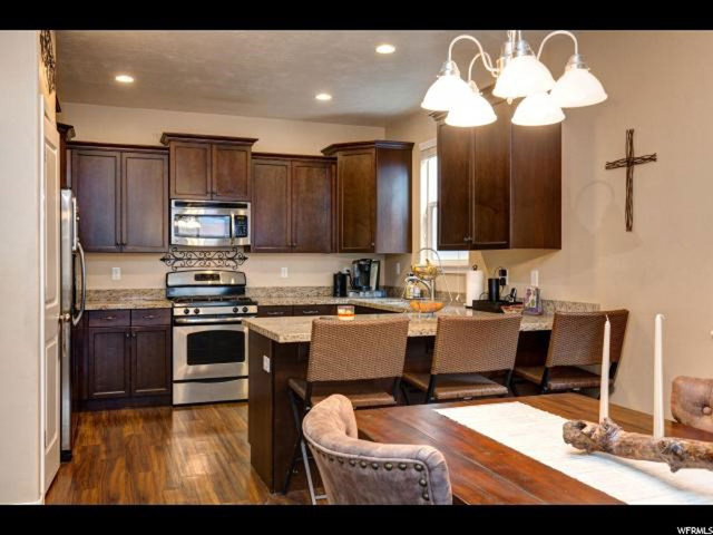 142 E Crescent Pine Ln N, Sandy, UT 84070 — photo 3