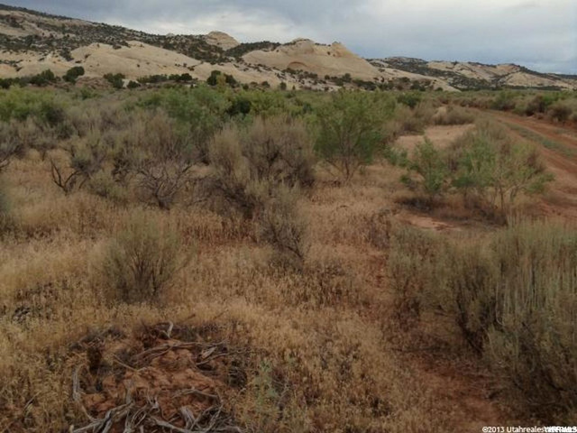 6830 N 250 E, Vernal, UT 84078 — photo 2