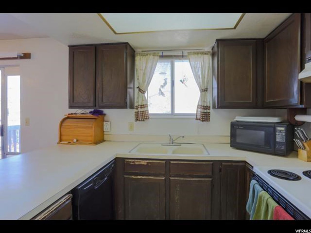 945 S 200 E, Layton, UT 84041 — photo 8