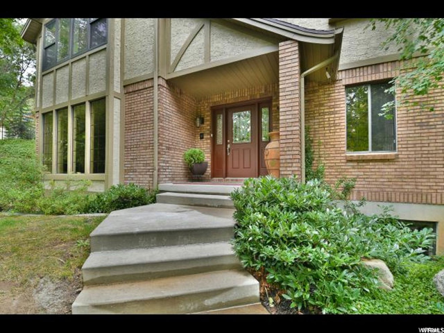 2047 S Ridgehill Dr E, Bountiful, UT 84010 — photo 2