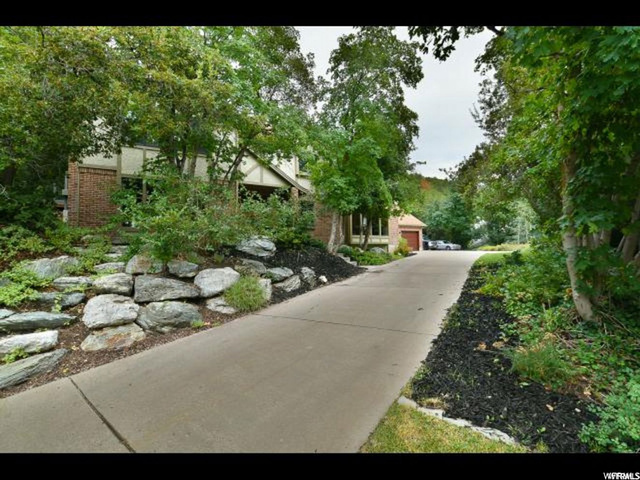 2047 S Ridgehill Dr E, Bountiful, UT 84010 — photo 6