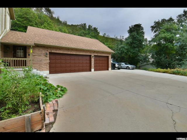 2047 S Ridgehill Dr E, Bountiful, UT 84010 — photo 5