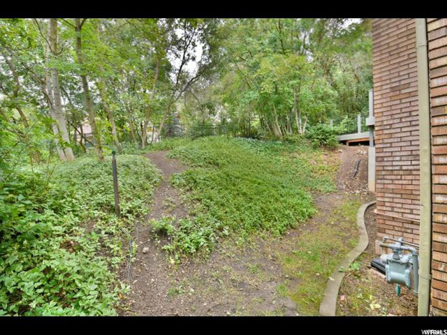 2047 S Ridgehill Dr E, Bountiful, UT 84010 — photo 12