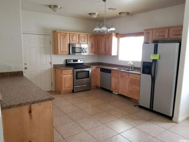 813 E Rocky Rd, Kanab, UT 84741 — photo 5