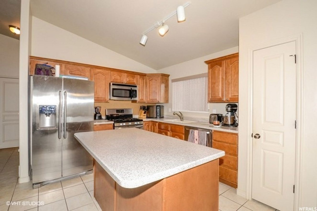 5676 S 3200 W, Roy, UT 84067 — photo 5