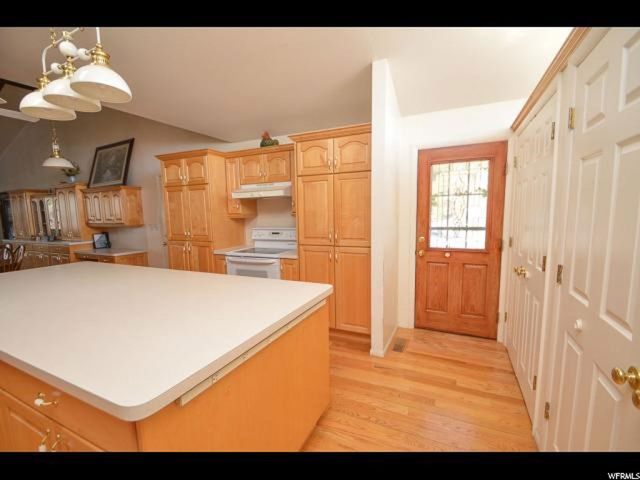 663 E Oak Ln, Kaysville, UT 84037 — photo 11