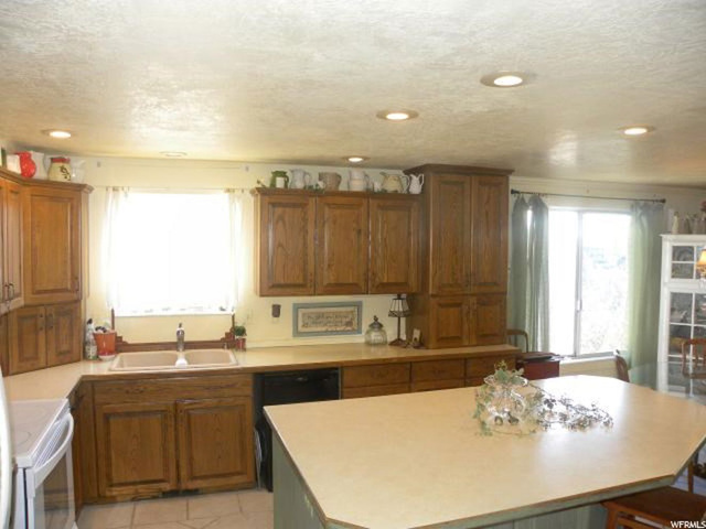 2762 E Brinton Way N, Layton, UT 84040 — photo 9