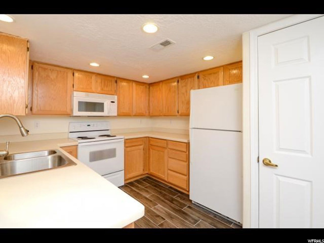 490 E 700 S #B16, Clearfield, UT 84015 — photo 9