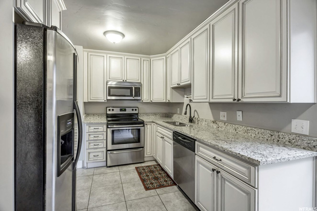 209 E Marla Way, Midvale, UT 84047 — photo 7