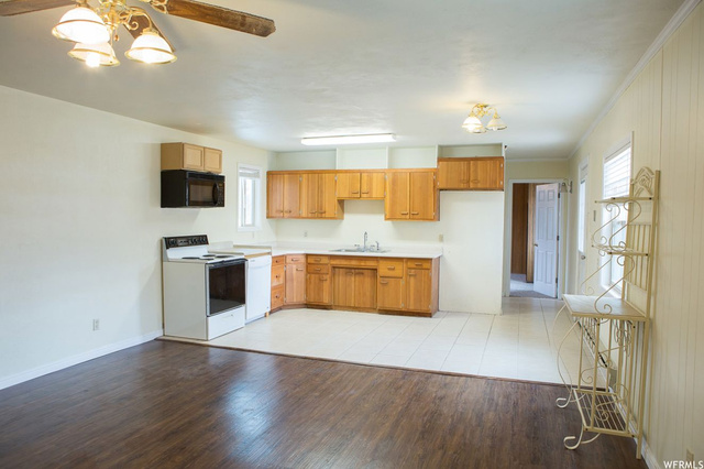 376 E 600 S, Monroe, UT 84754 — photo 8