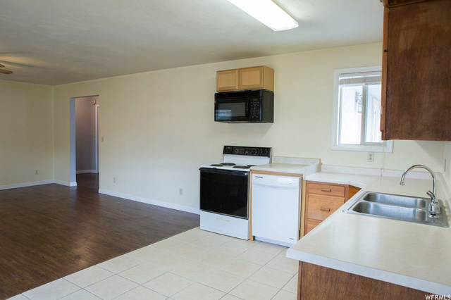 376 E 600 S, Monroe, UT 84754 — photo 10