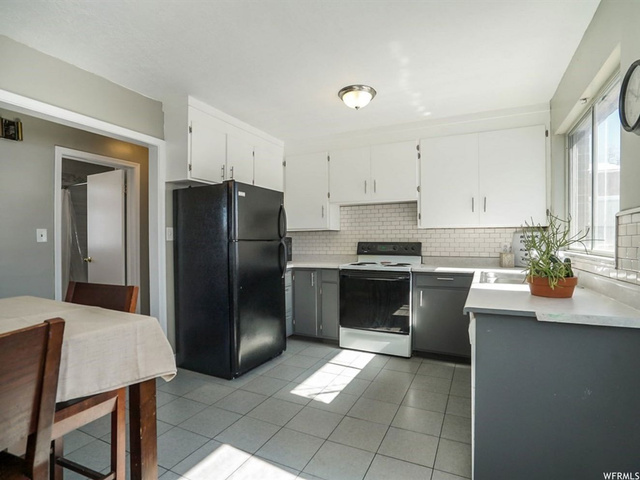 693 W 3300 S, Bountiful, UT 84010 — photo 9