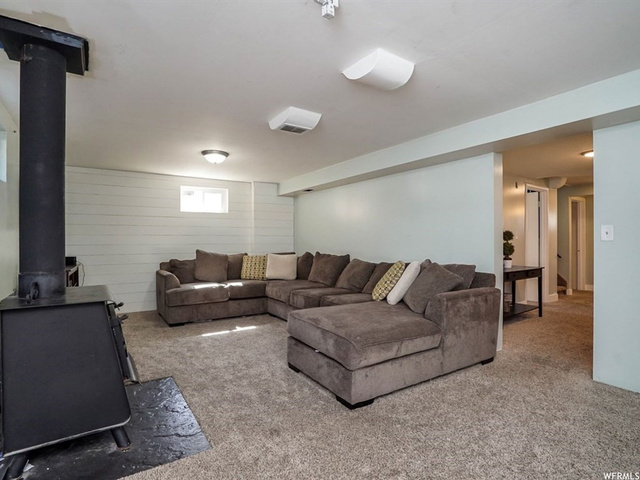693 W 3300 S, Bountiful, UT 84010 — photo 5