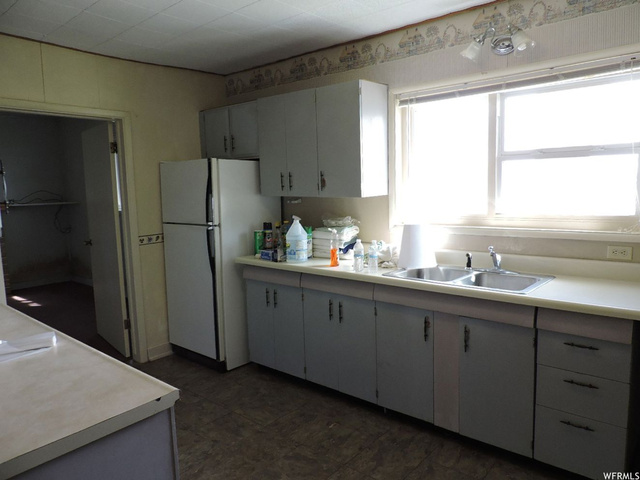 486 N 200 E, Hinckley, UT 84635 — photo 12