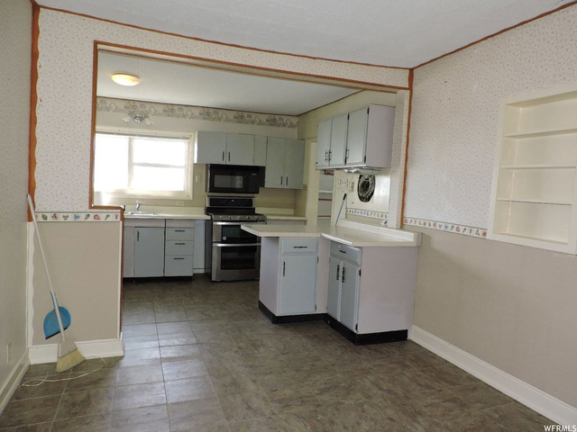 486 N 200 E, Hinckley, UT 84635 — photo 8