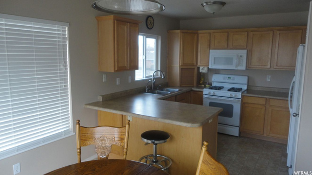 1312 N 2530 W, Clinton, UT 84015 — photo 8