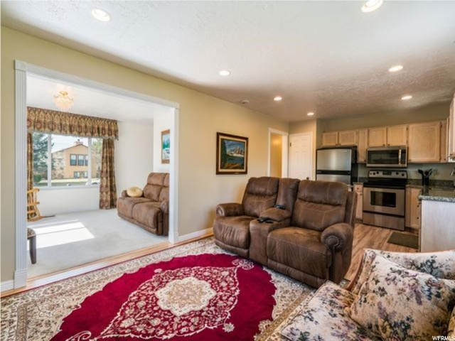 904 N 1500 E, Layton, UT 84040 — photo 9